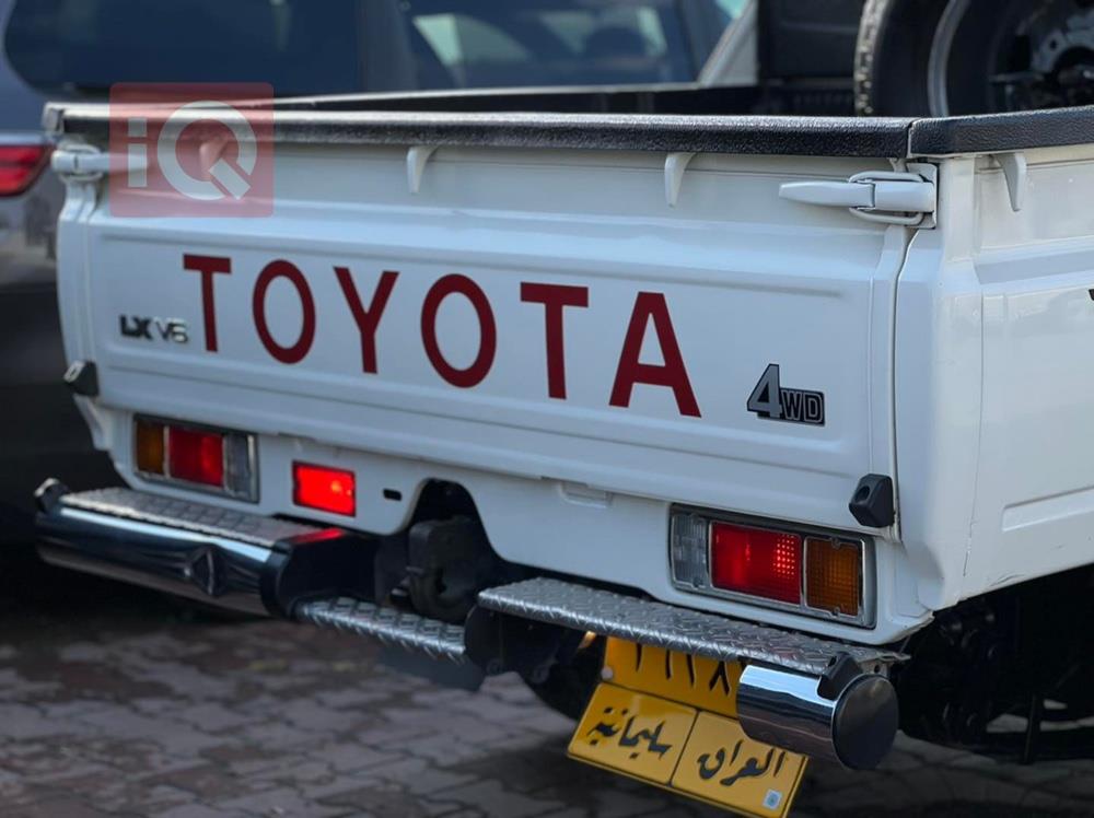Toyota Land Cruiser 70 Pickup